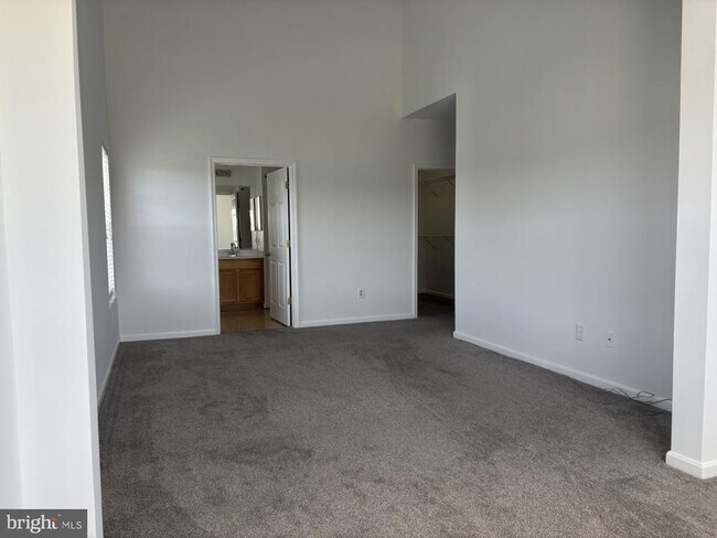 Building Photo - 594 Hopkins Landing Dr