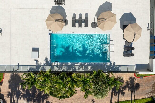 Building Photo - 3115 S Ocean Blvd