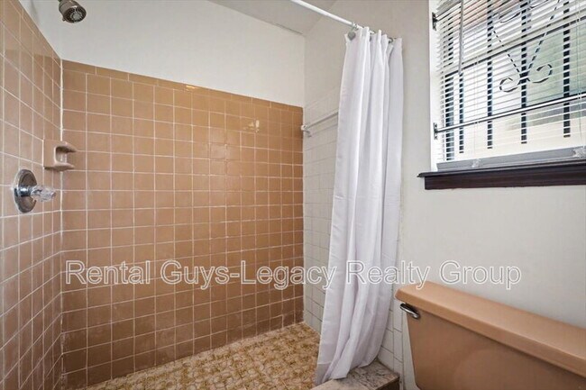 Building Photo - 6019 Blank Dr