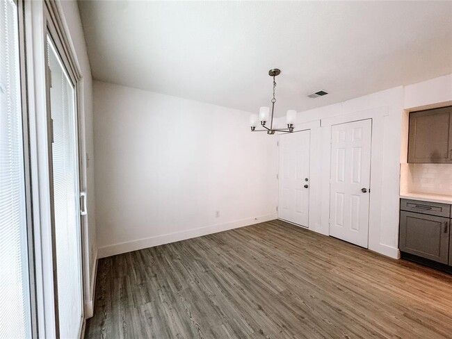 Building Photo - 12524 Pebblestone St