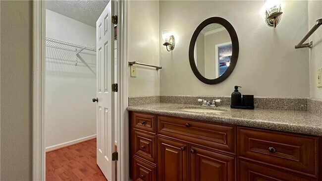 Building Photo - 1645 Bill Murdock Rd