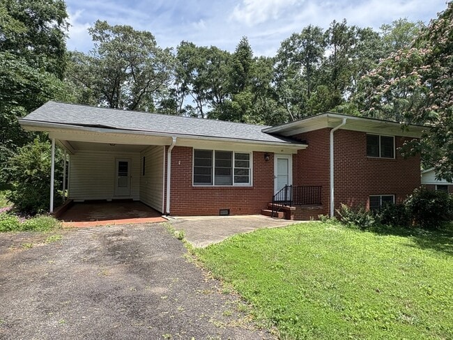 Building Photo - 103 Clarendon Dr