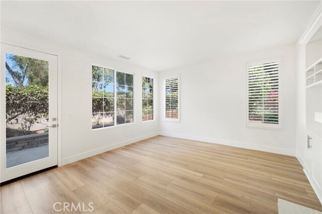 Building Photo - 175 Kingswood