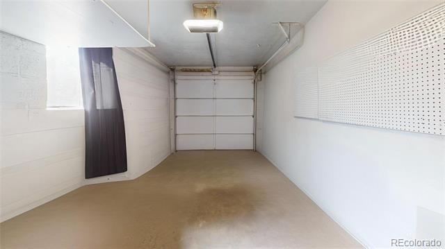 Building Photo - 2512 S Stuart St