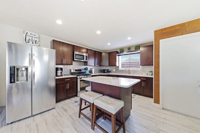 Building Photo - 9003 Tami Renee Ln