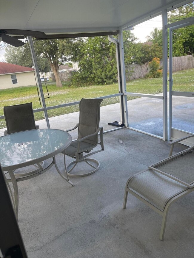 Building Photo - 1851 SW Inlander Ave