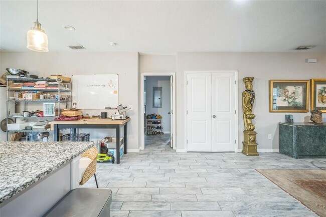 Building Photo - 3610 N Tampa St