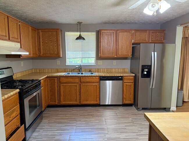 Building Photo - 6775 Windfaire Dr