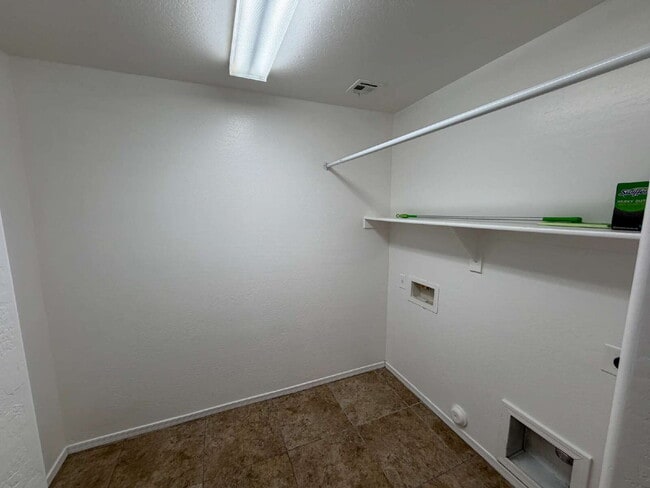 Building Photo - 2459 W Colt Ct