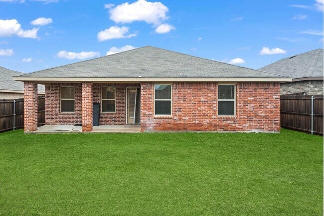 Building Photo - 2120 Tulipwood Dr