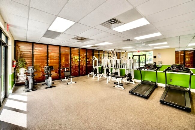 Building Photo - 4205 N University Dr
