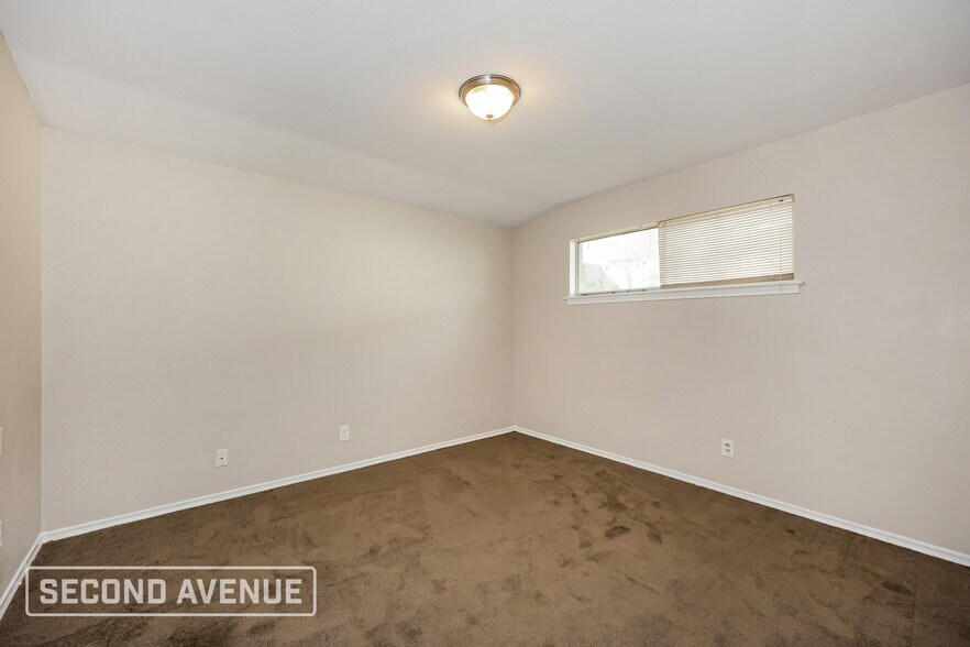 Building Photo - 3347 Navajo Pl