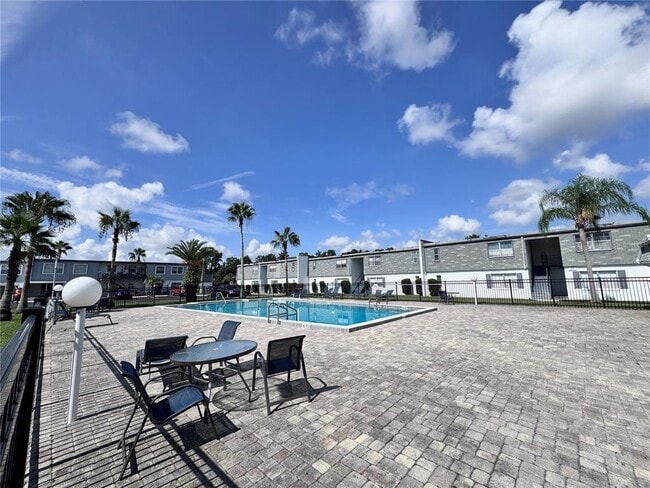 Building Photo - 1000 S Semoran Blvd