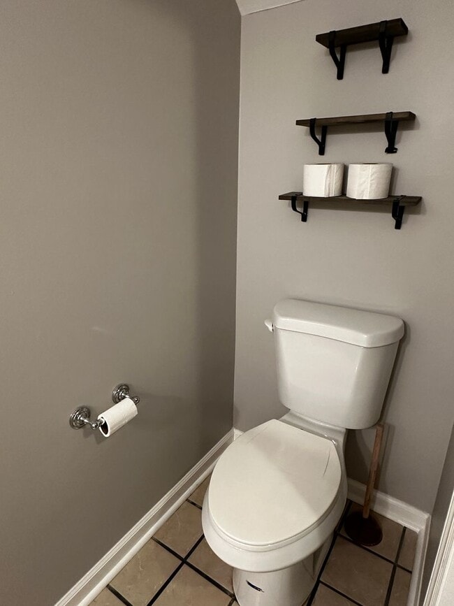 Building Photo - 2 Bedroom/2.5 Bath in Lyn Mar Downs
