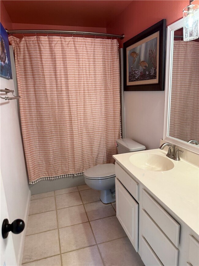 Building Photo - 2009 S 11th St