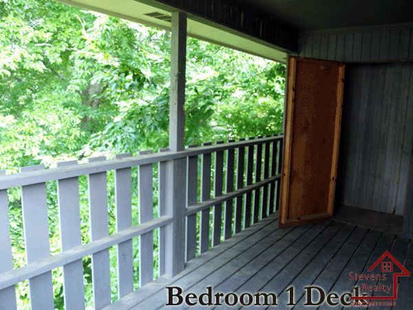 Building Photo - 404 Oriole Dr