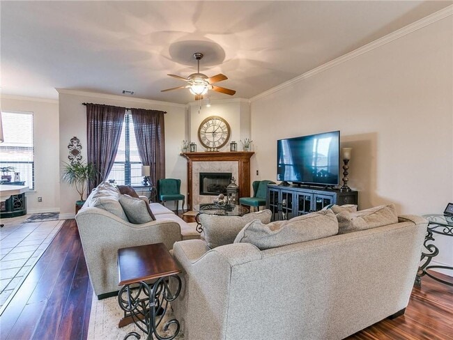 Building Photo - 4817 Montrose Dr