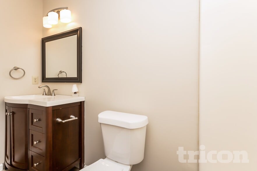 Building Photo - 329 Stratford Dr