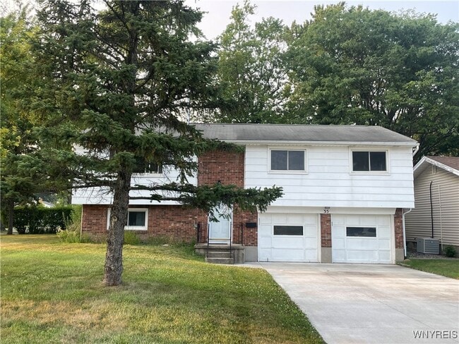 Primary Photo - 35 Tomcyn Dr