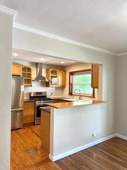 Building Photo - 1527 Mayo St