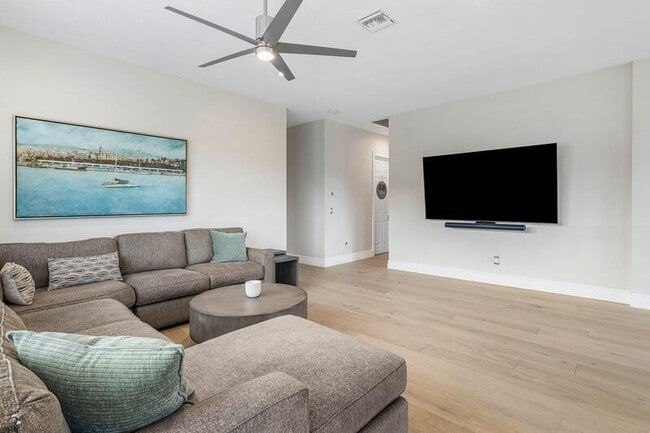 Building Photo - 17317 Santaluce Mnr