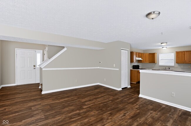 Building Photo - 5439 Lake Boggs St