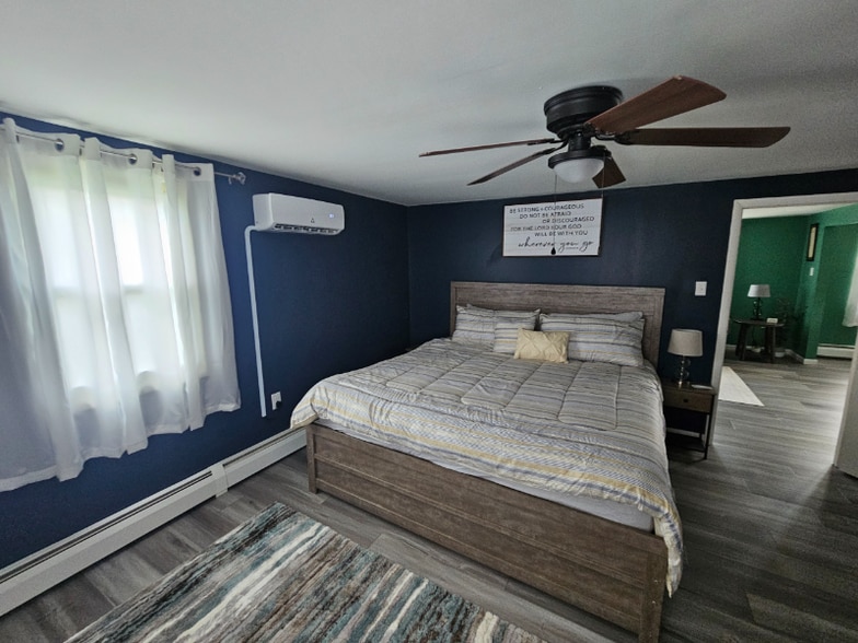 Building Photo - 323 E 2nd Ave