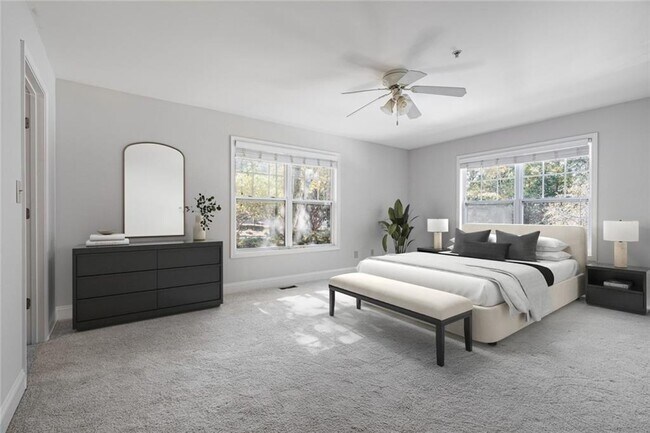 Building Photo - 402 Madison Ln S E