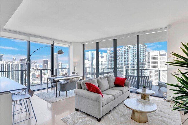 Building Photo - 88 SW 7th St