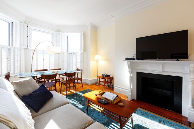 Building Photo - 396 Commonwealth Ave #3C Boston MA 02215