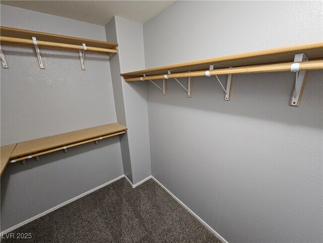 Building Photo - 6030 Blue Autumn St