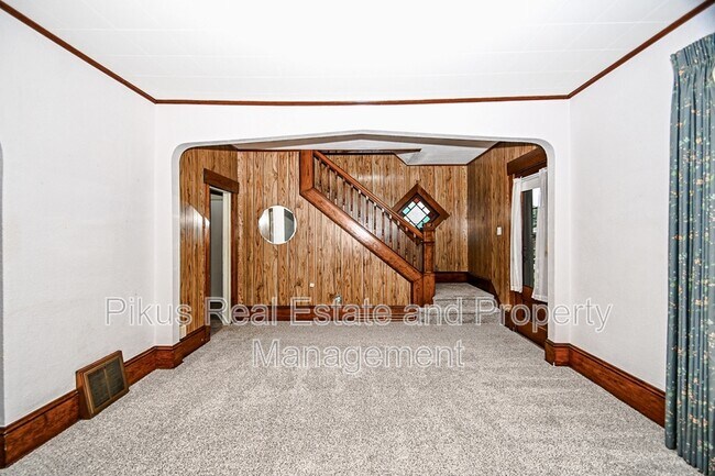 Building Photo - 9459 Maple Ave SE