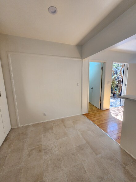 Building Photo - 17620 Burbank Blvd