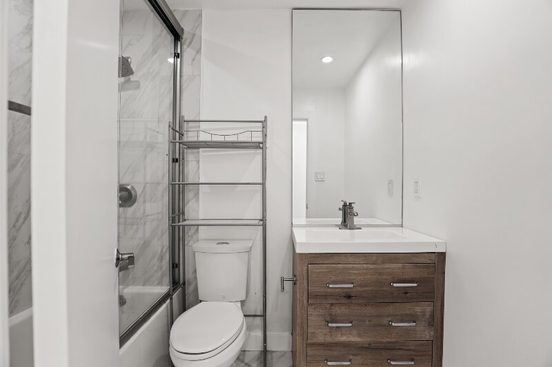 Building Photo - 1101 N Flower St