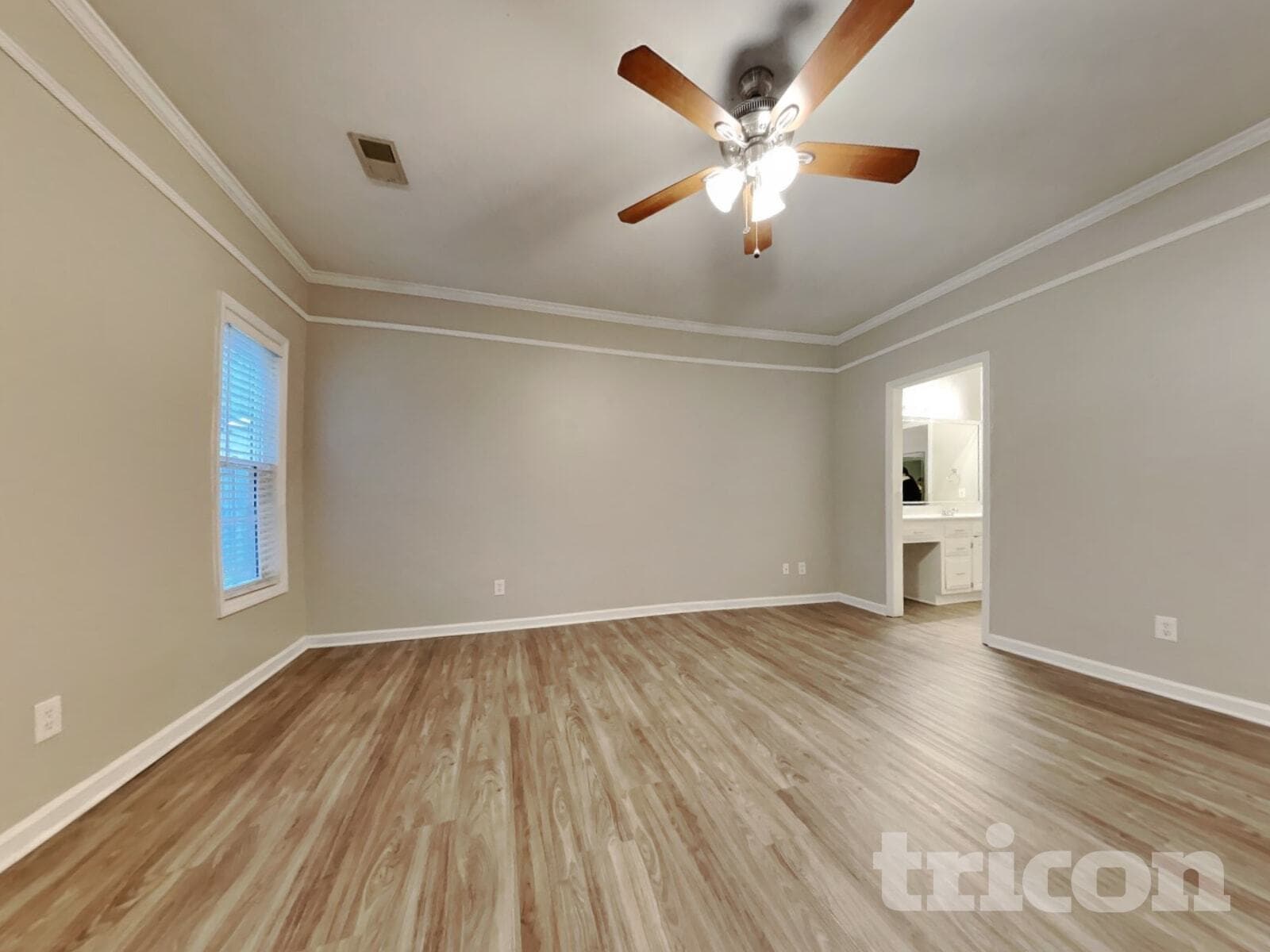 Building Photo - 203 Manor View Ct