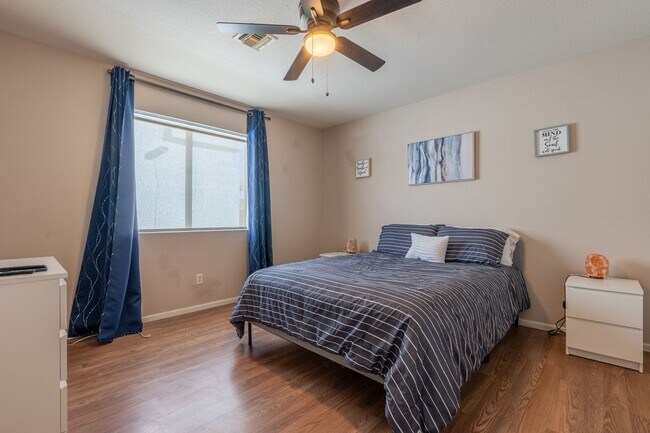 Building Photo - ?? 4 Bed / 2 Bath Mesa del Sol Home with Golf Course Views | Furnished or Unfurnished Option Avai...