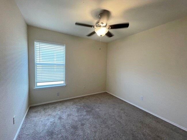 Building Photo - 17500 Dashwood Creek Dr