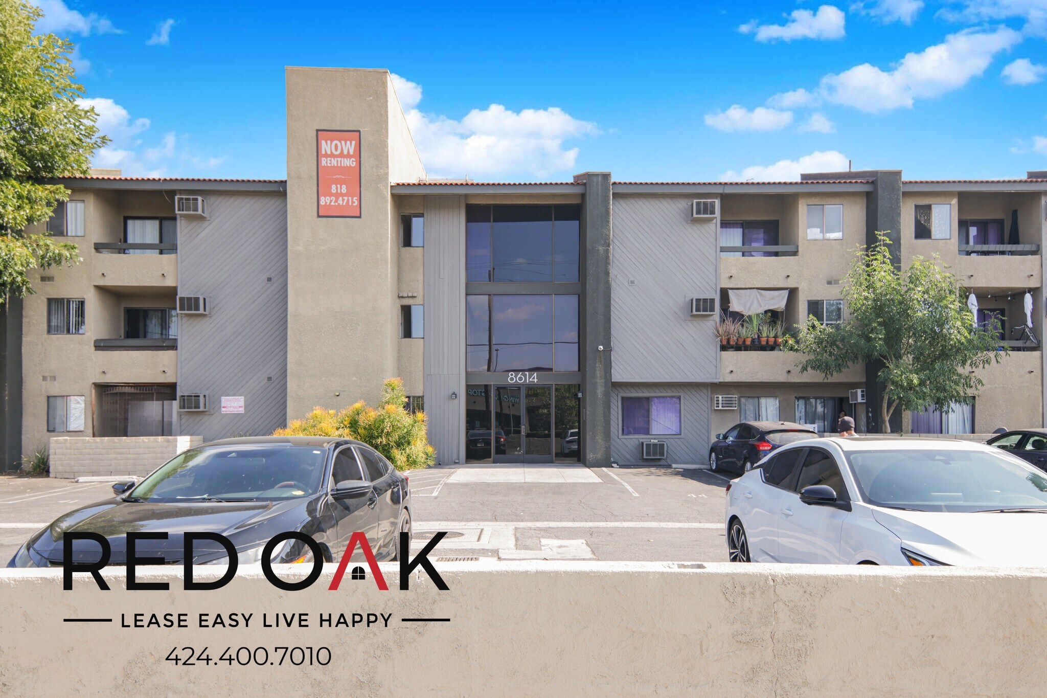 Building Photo - 8614 Woodley Ave