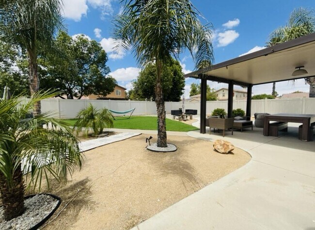 Building Photo - 15425 Brasa Ln