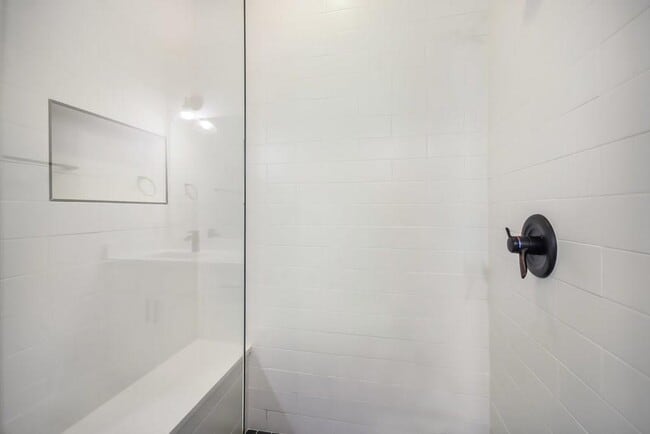 Building Photo - 607 W St Johns Ave