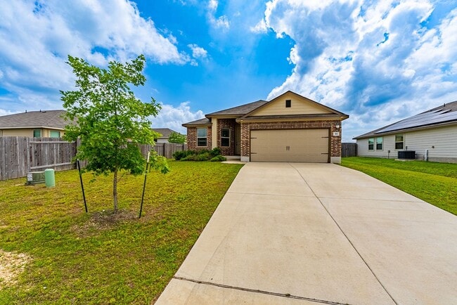 Building Photo - Experience Luxury Living: Perfect Blend of Comfort & Style in Your Dream Home! Schedule Viewing Now!