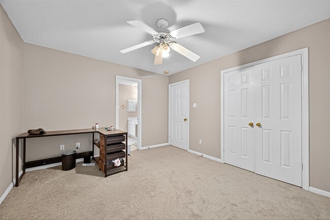 Building Photo - 602 Johnson Ln