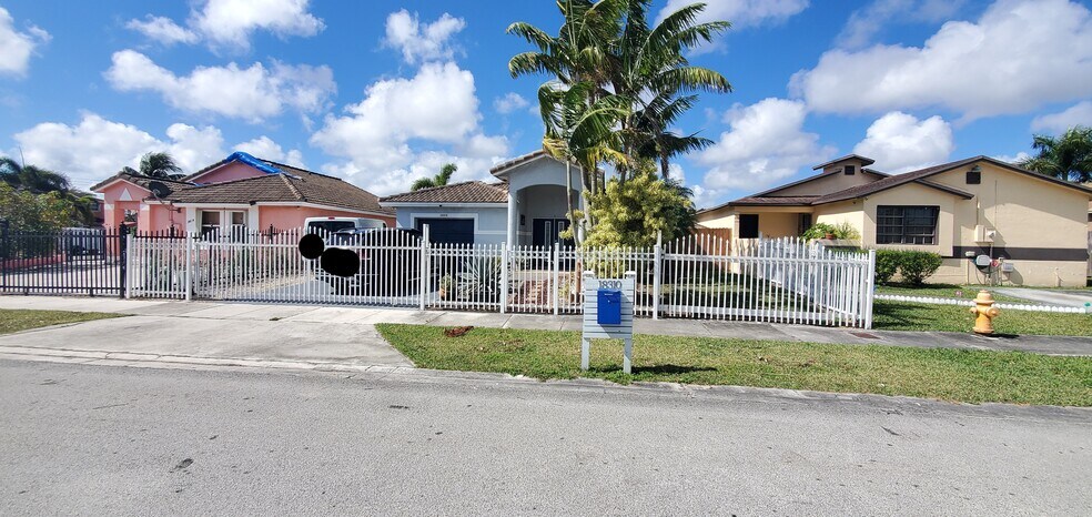 Building Photo - 18310 SW 114th Ct