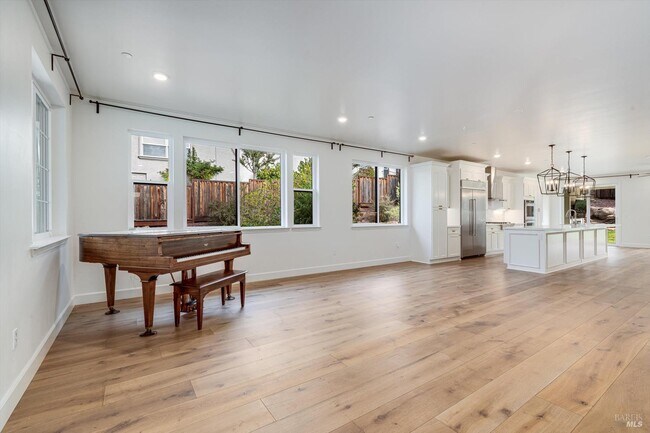 Building Photo - 1980 Bent Tree Pl