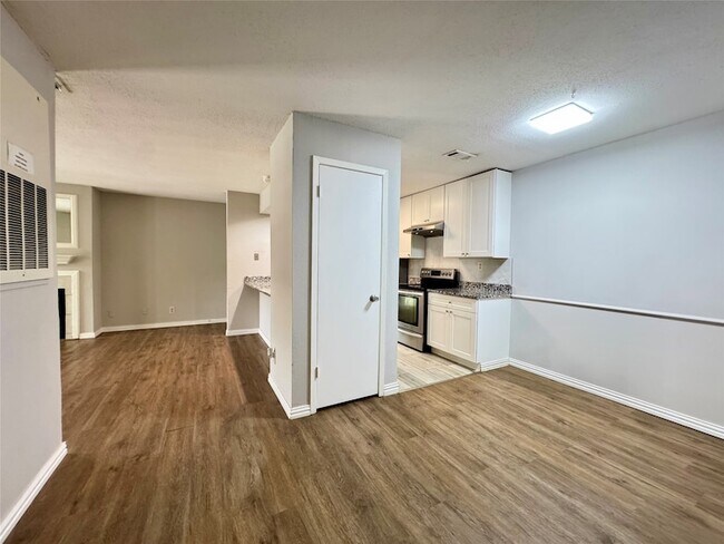Building Photo - 5981 Arapaho Rd