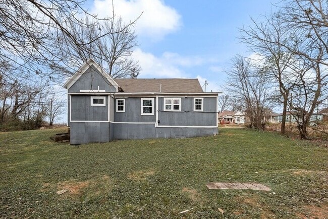 Building Photo - 500 E Main St