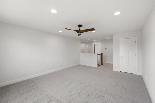 Building Photo - 2869 Blackford Pkwy