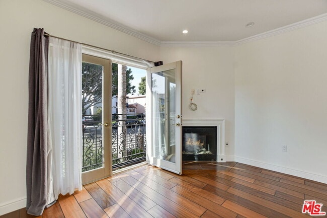 Building Photo - 918 S Wooster St