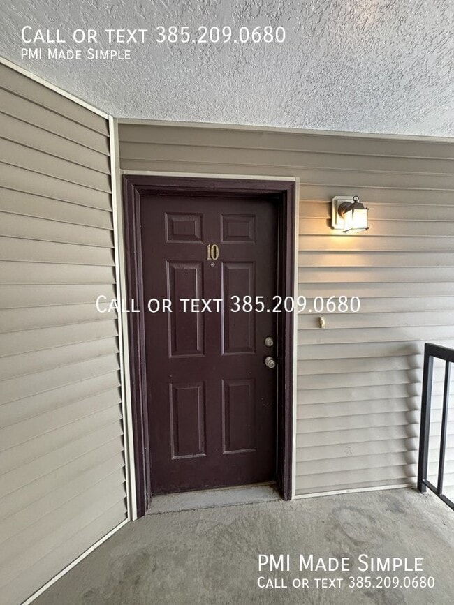 Building Photo - 3371 E Ridge Rte Rd