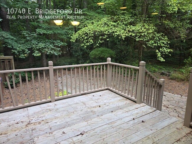 Building Photo - 10740 E Bridgford Dr